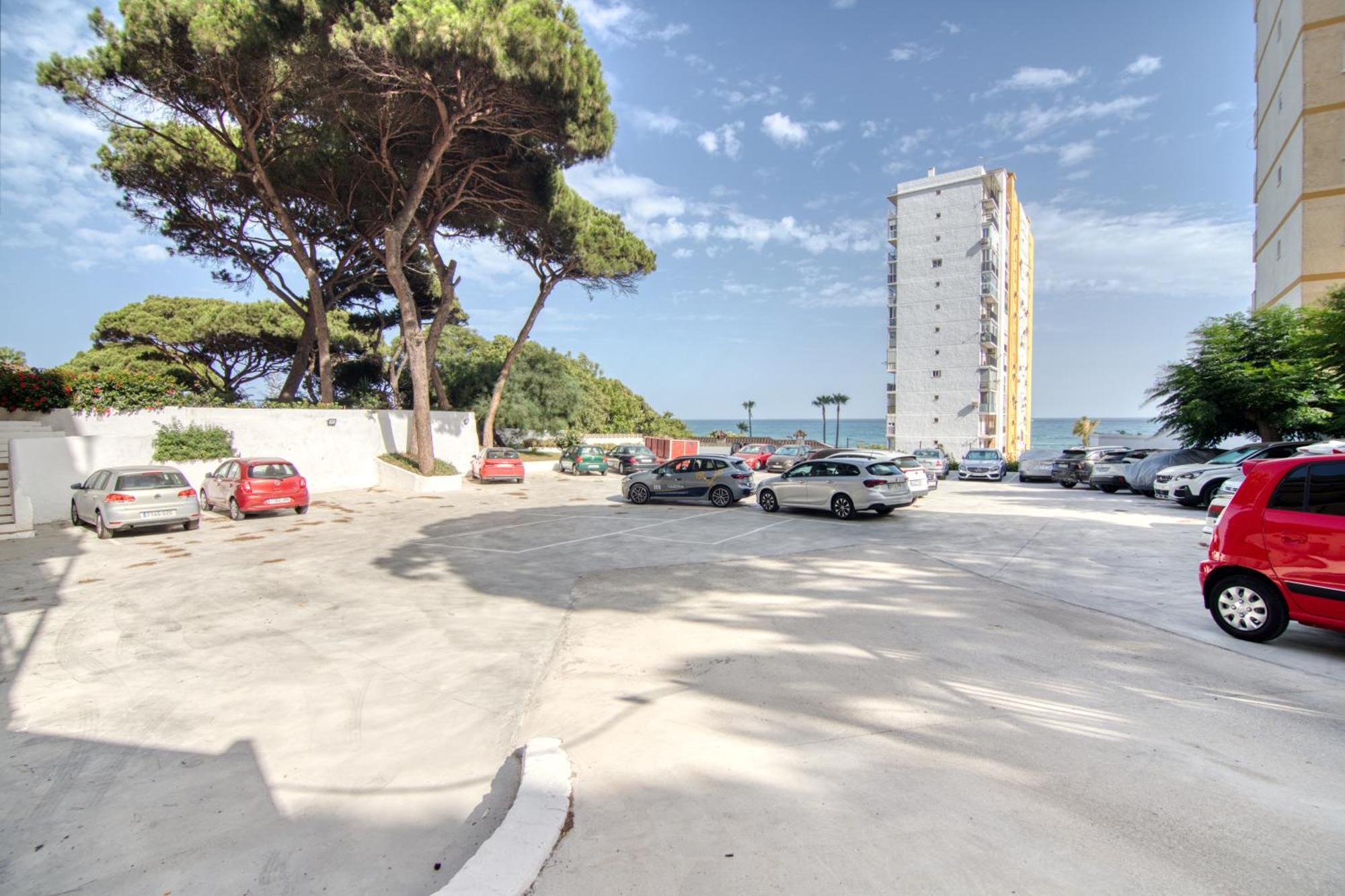 Alhamar Beachfront In Calahonda Apartamento Sitio de Calahonda