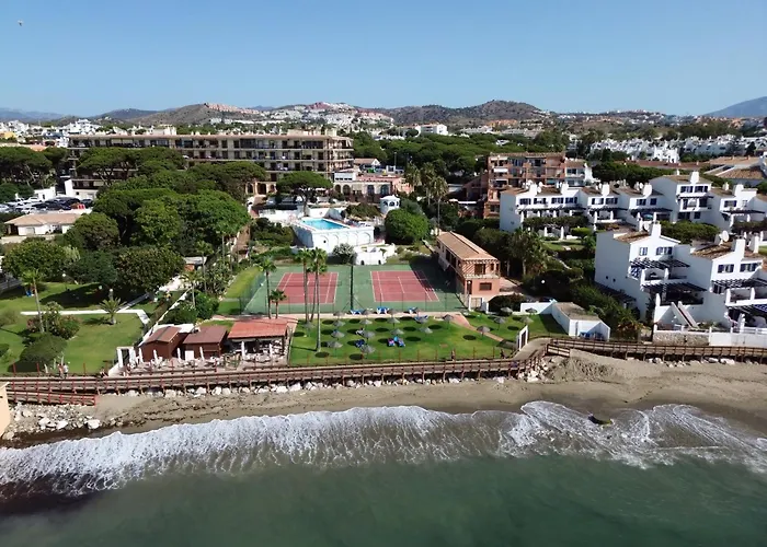 Alhamar Apartment Beachfront In Calahonda