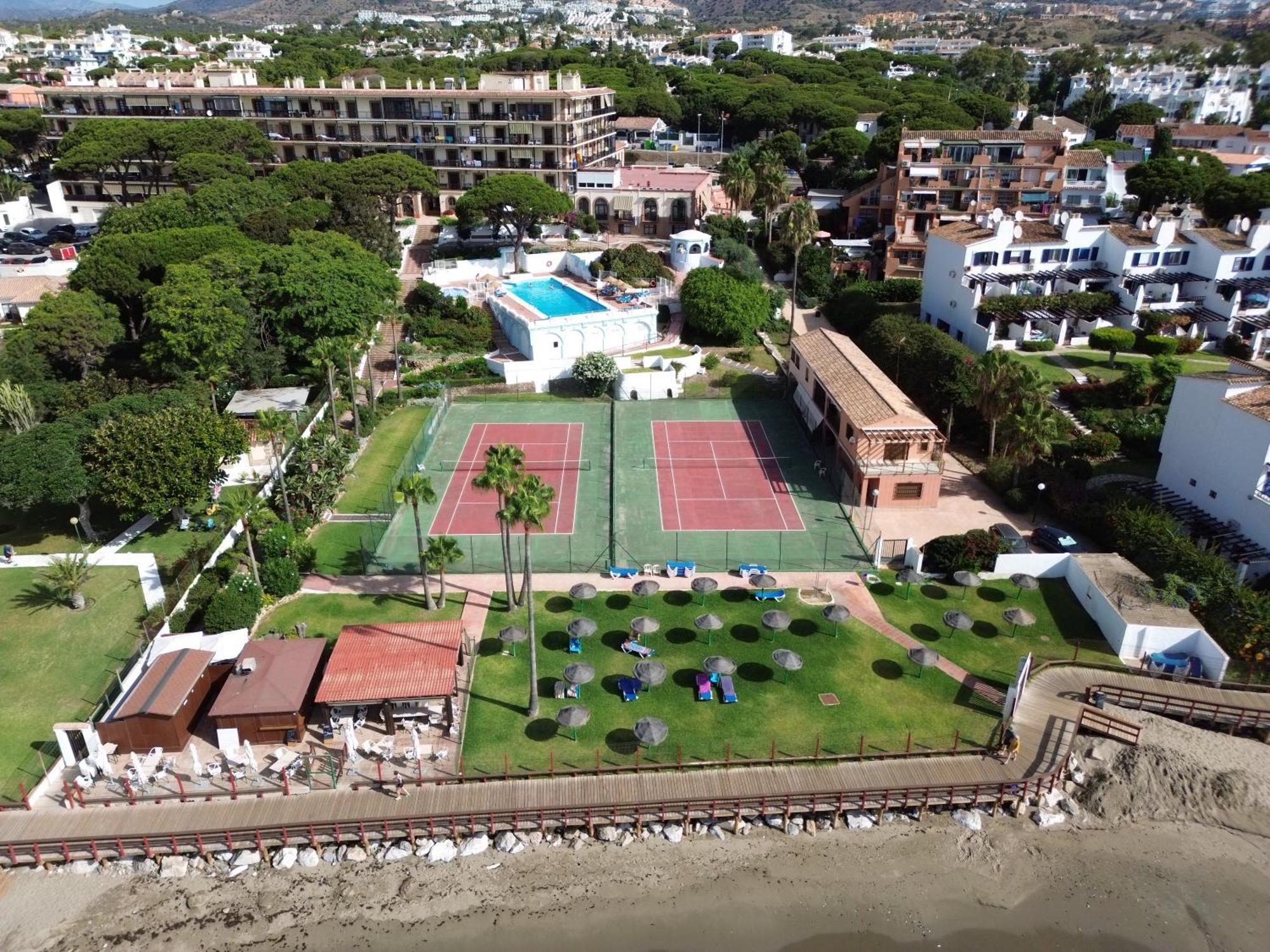 Alhamar Beachfront In Calahonda Apartment Sitio de Calahonda